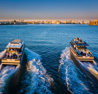 The DutchCraft 56 is a surprisingly practical boat from the maker of Zeelanders.